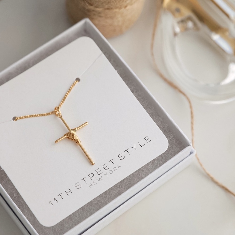 Cross Necklace | 18k Gold Filled - Picture 3 of 8